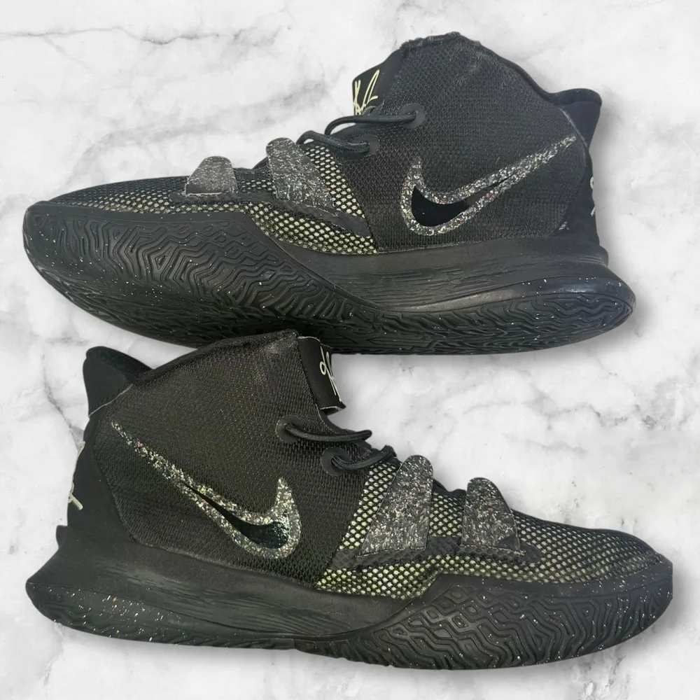 Kids Nike Kyrie 7 size 1.5